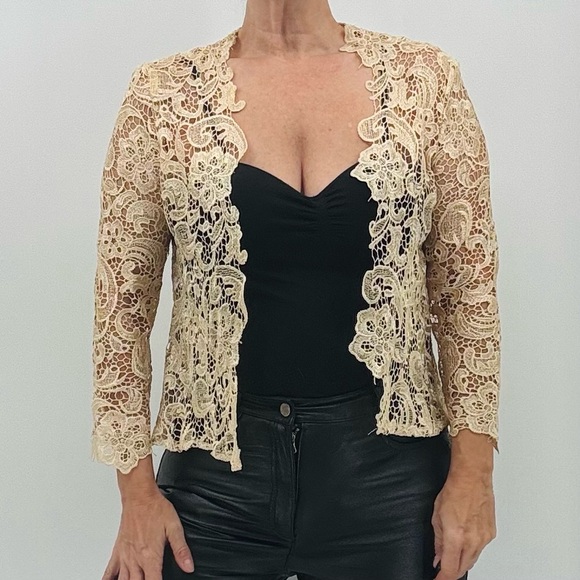 Vintage 70’s Boho Crochet Macrame Lace Floral Cut Out Open Cardigan - Picture 4 of 10